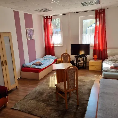 Neubeeren Apartament