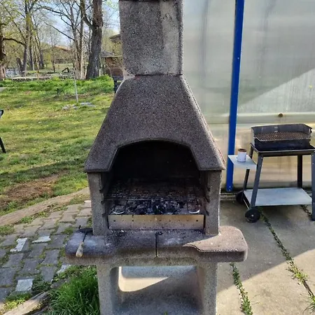 Apartment Neubeeren