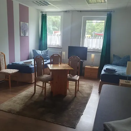 Apartment Neubeeren *